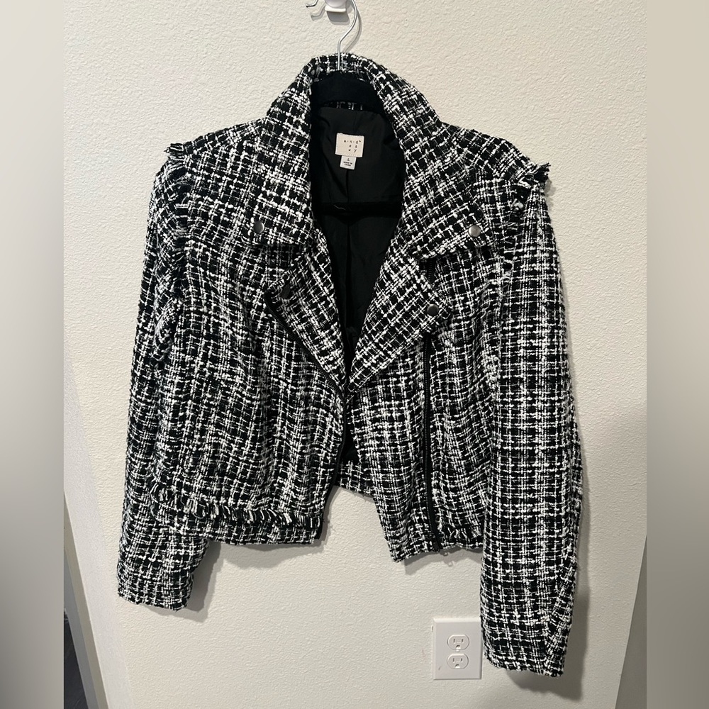 (L) JACKET/Vest/Coat Zippered, like new